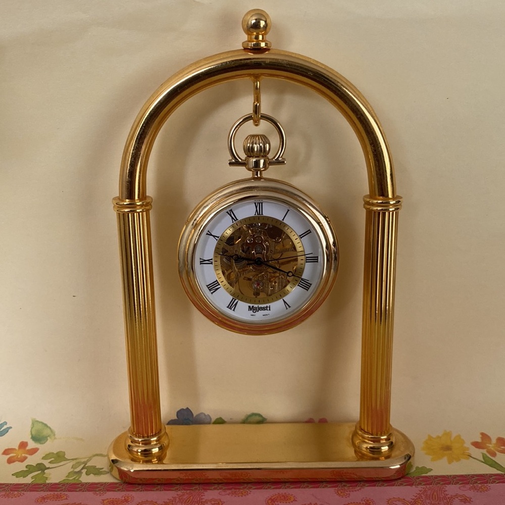Beautiful Manual Wind Goldtone Majesti Co Skeleton Movement 17Jewel Pocket Watch